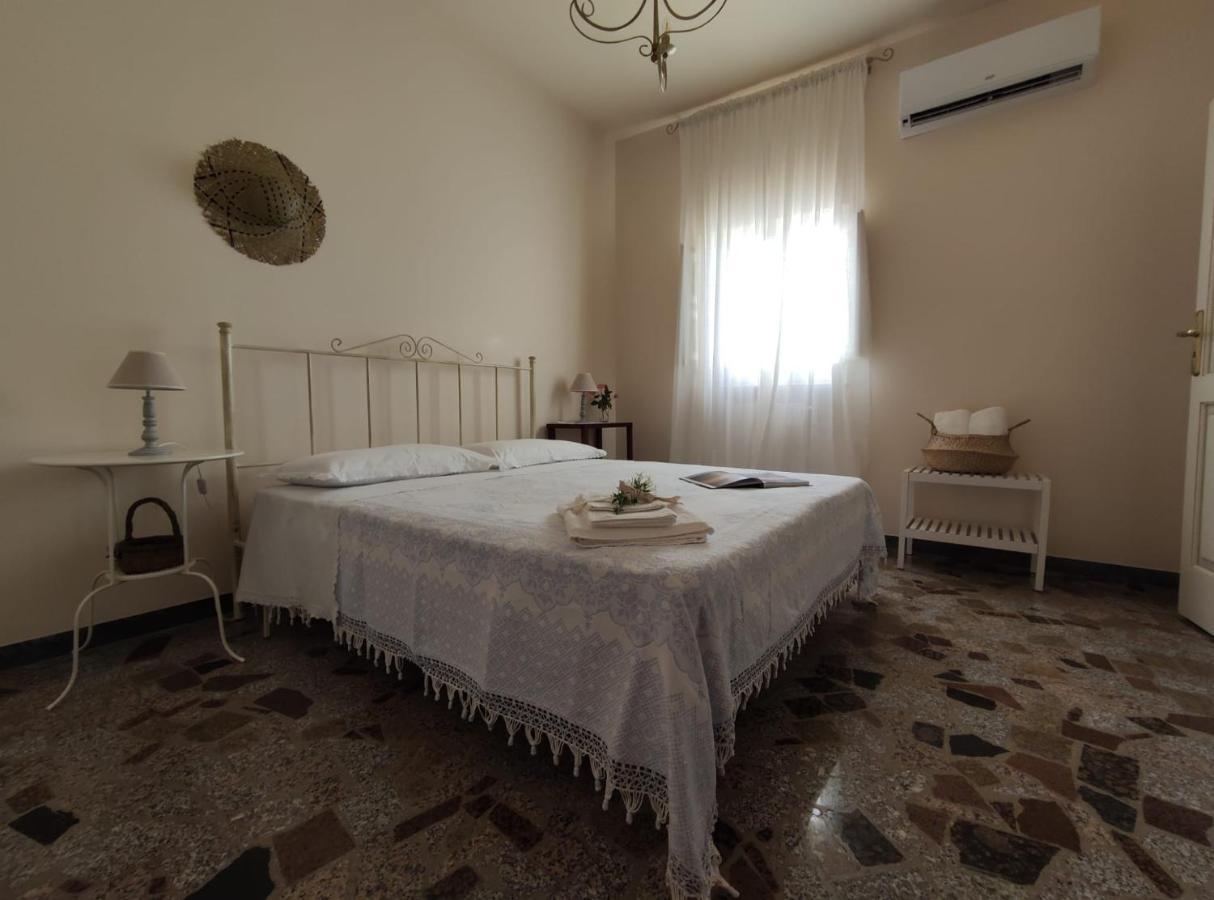 Вилла Residenza "I Tre Carrubi " Фазано Экстерьер фото